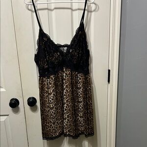 Elegant Leopard Print Chemise with Black Lace